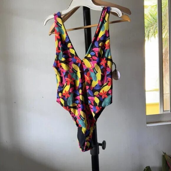 NWT $160 B.SWIM × Elizabeth Turner WOMEN'S L,XL SWIMSUIT ONE PC ROAD TO HANA K - Picture 3 of 10